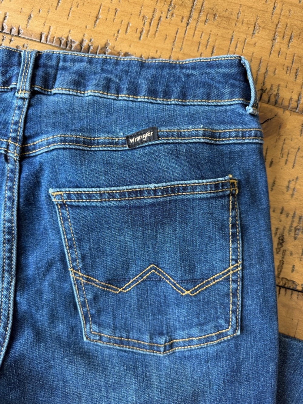 Wrangler women’s jeans 10x27
